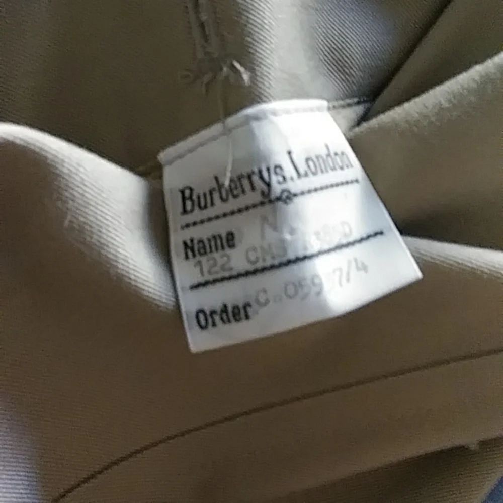 Burberry Burberry's childs kids trench coat 7-8 years 122cm unisex